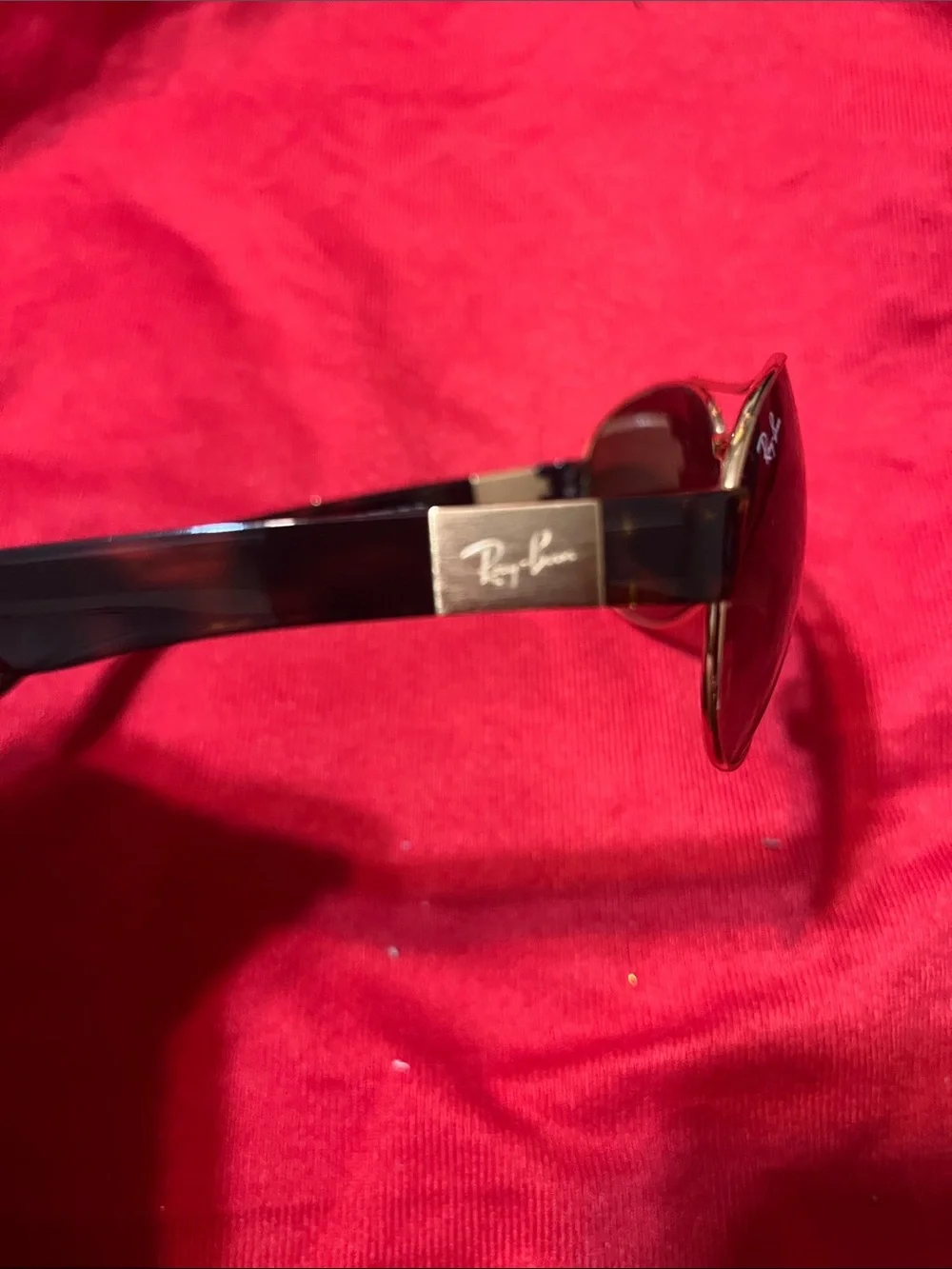 Ray-Ban iconic ray
